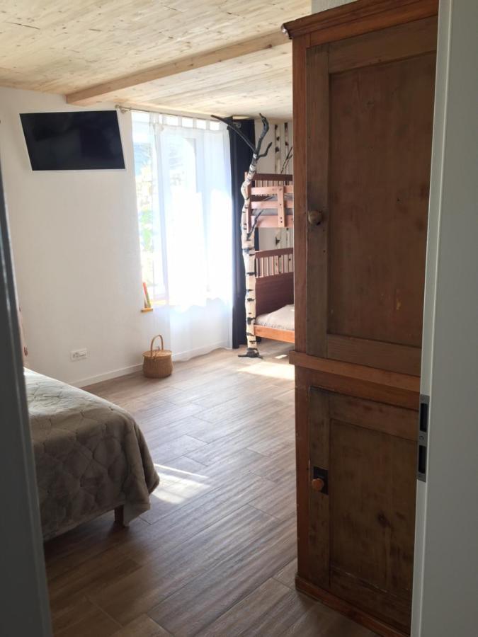 Bed and Breakfast La Ferme Des Aretes La Chaux De Fonds Exterior foto