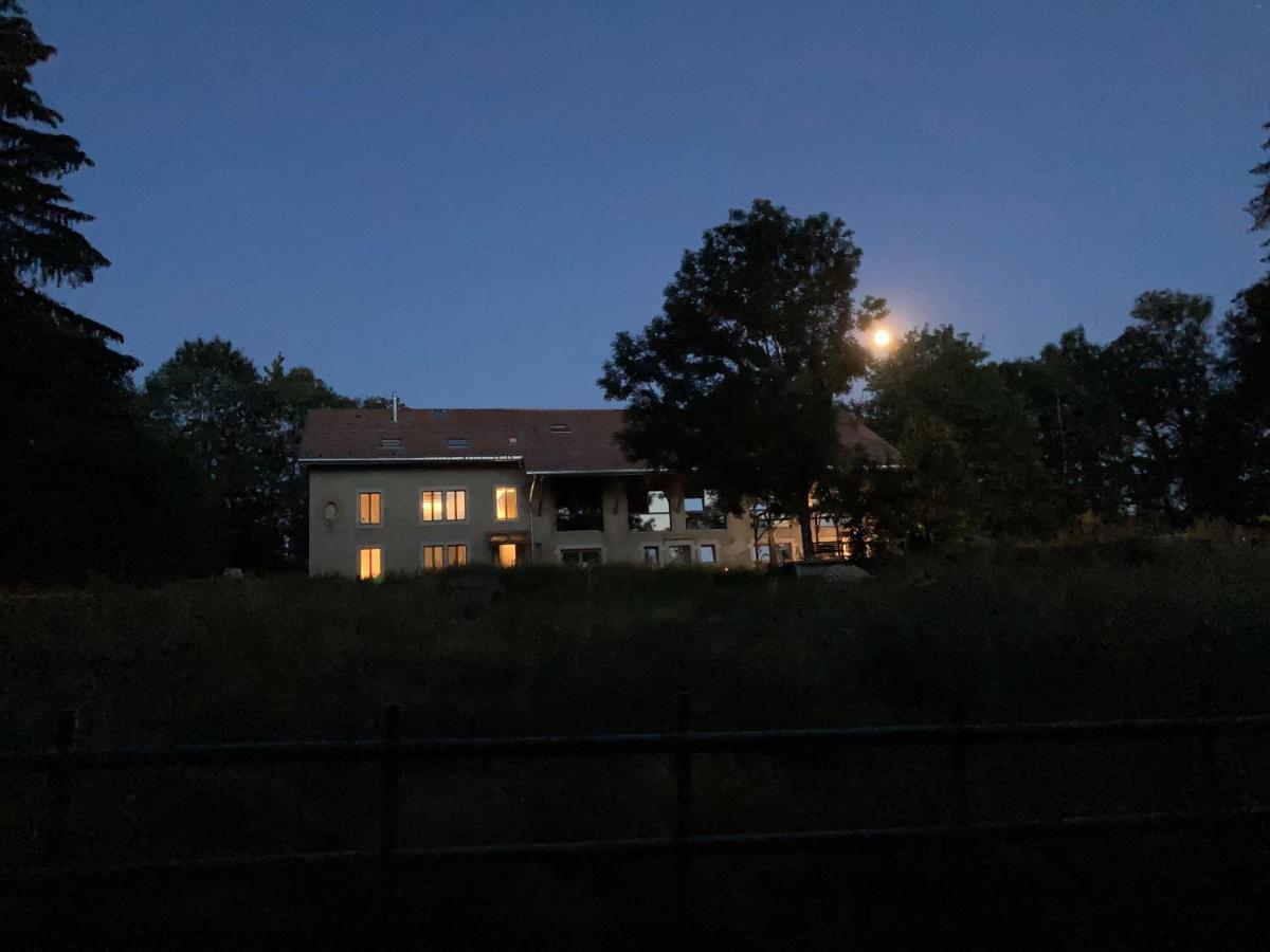 Bed and Breakfast La Ferme Des Aretes La Chaux De Fonds Exterior foto