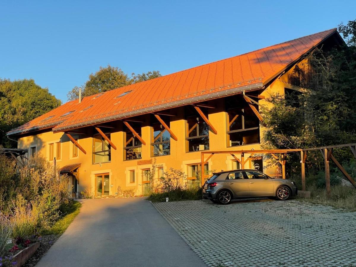 Bed and Breakfast La Ferme Des Aretes La Chaux De Fonds Exterior foto